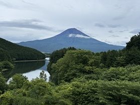雨上がりの富士山