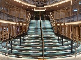 クルーズ気分を味わう「さんふらわあ」の旅