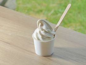 新登場☆彡白バラ牛乳入りソフトクリーム