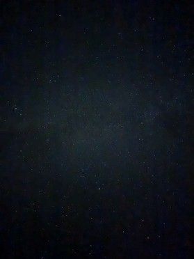 悠久の時を感じる壮大な星空