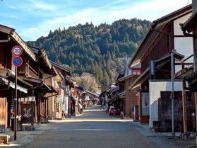 ドラマ『VIVANT』に登場!岩村城下町ぶらり旅