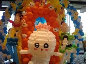 ギターとサックス・歌の演奏会を行いました。