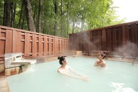 初秋の乳頭温泉郷!最新の空室情報のご案内