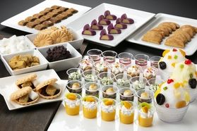 夕食ハーフビュッフェのデザートコーナー