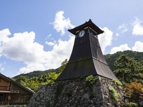 城下町に佇むレトロな洋館「出石明治館」