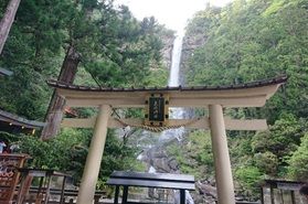 大迫力!!飛瀧神社の那智の大滝!