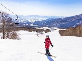 網張温泉スキー場シーズン券”超早割”価格で販売中です!