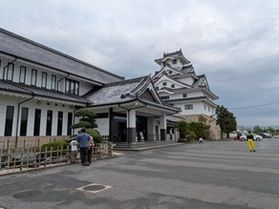 米子ICからすぐ近く!「お菓子の壽城」
