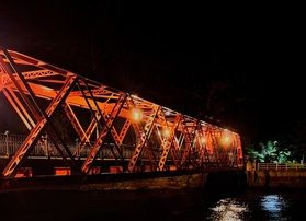 幻想的な山線鉄橋