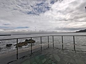 眼前は海！絶景の露天風呂