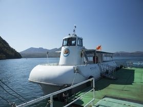 11月3日まで！水中観光船と紅葉を楽しむ秋の支笏湖旅