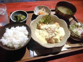 淡路島の美しい古民家カフェで絶品ランチを食べよう♪