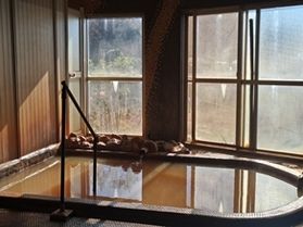 三島の隠れた名湯 みなくち荘の「赤湯」