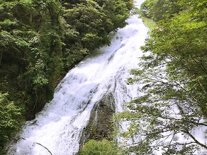 散歩するなら、湯滝へ！