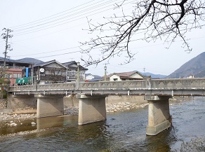 東城大橋