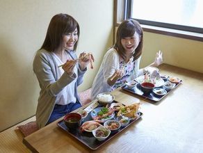 ご近所deランチ「おっとっと」さん
