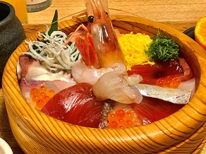 伊勢名物!輝く手こね寿司!
