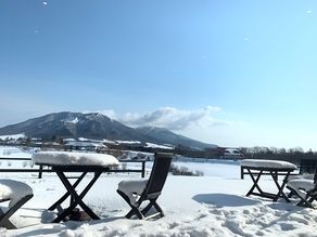 季節はずれの雪から桜ひらひら♪蒜山高原