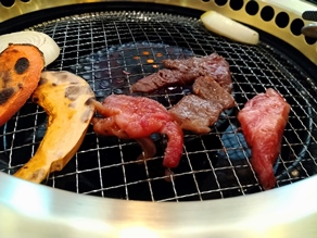 鳳来牛を味わう