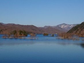 裏磐梯三湖のひとつ「秋元湖」