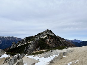 北アルプスは冬になりました。麓安曇野は紅葉最盛期!