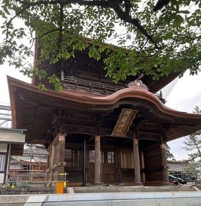 いよいよ来月！　阿蘇神社の楼門が復旧工事終了へ