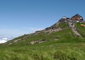 出羽の主峰「月山」本日開山！！