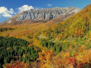 奥大山屈指の紅葉スポット「鍵掛峠」