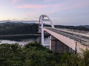 秋の夕暮れ「大島大橋」