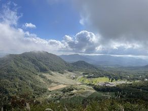 擬宝珠山と象山