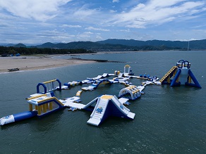 和歌山市に初！海上アスレチックが登場！