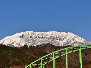 南大山大橋から見える冬の奥大山