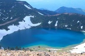 さあ、吾妻山だ! 魔女の瞳だ!
