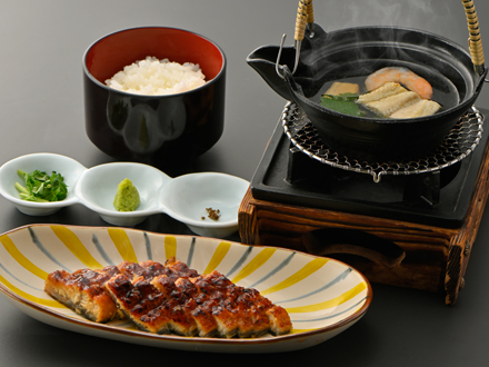 国産鰻のひつまぶしと土瓶蒸し