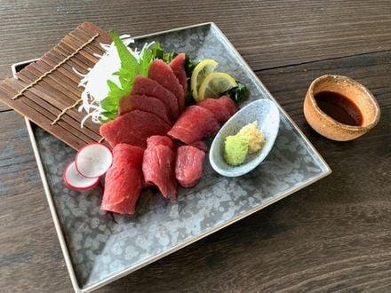 馬刺し