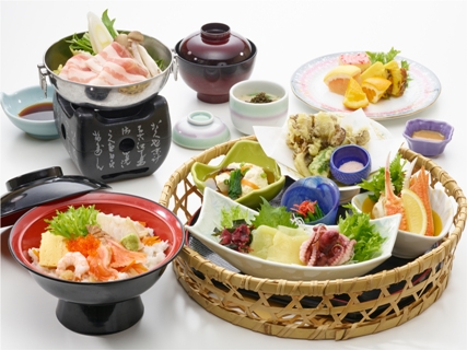 【昼食＋入浴＋客室休憩＋夕食ビュッフェ】０泊２食プラン