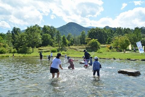 じゃぶじゃぶ池