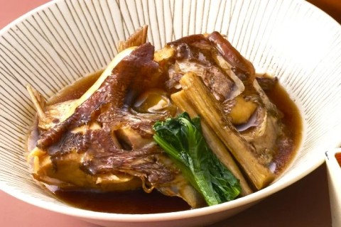 濃い目の煮汁が絶品「あら炊き」