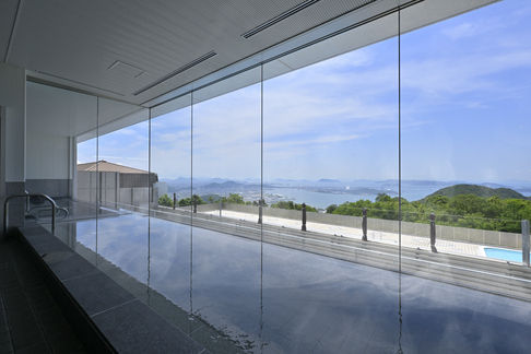 【本館】天空の絶景風呂