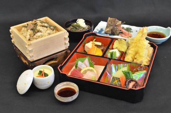 ひるぜんおこわ定食