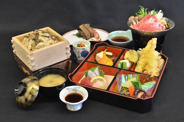 ひるぜんおこわ定食