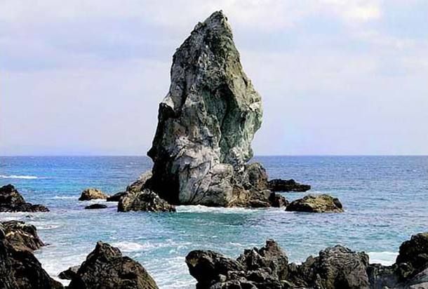 上立神岩