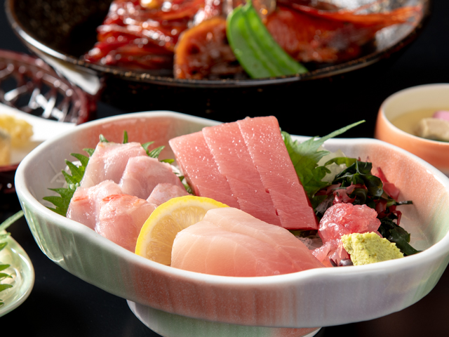 【7月】まぐろと金目鯛の料理