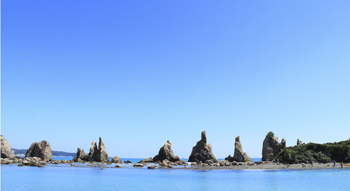 橋杭岩