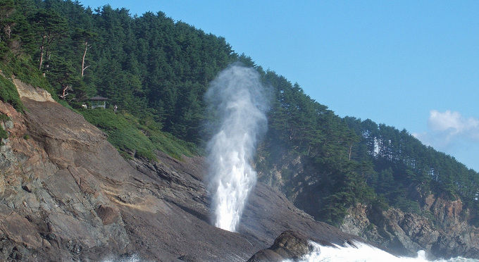潮吹き岩