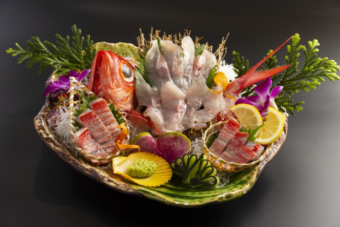 季節限定特別料理『金目鯛の造り＋煮付け』付きビュッフェ