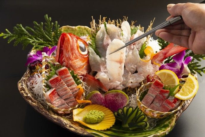 季節限定特別料理『金目鯛の造り＋煮付け』付きビュッフェ