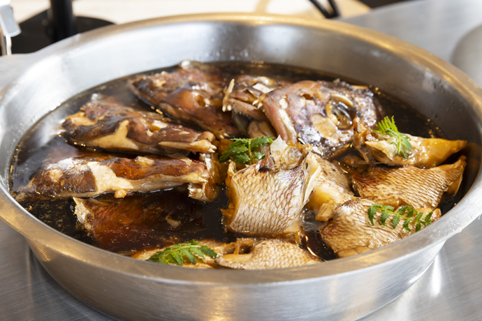 6月～8月　テーマ「夏の海鮮と地元のお肉」　