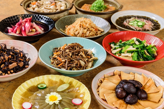 夕食時のハーフビュッフェ