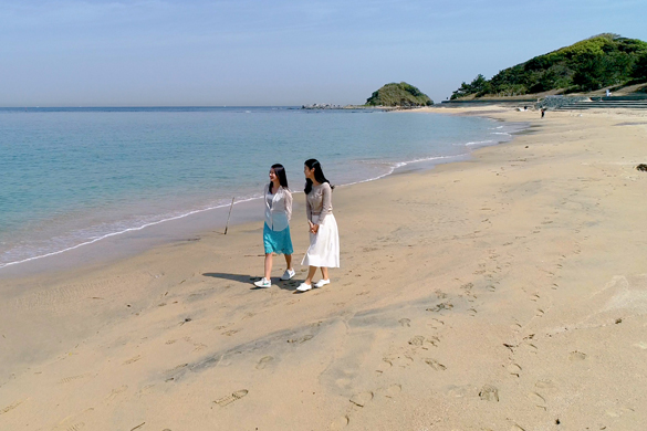 ホテルの目の前はすぐ浜辺！